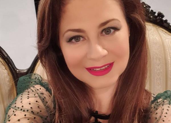 corina danila probleme de sanatate prezentatoarea tv sufera de o boala auto imuna incerc sa le fac fata atat cat pot si cum pot