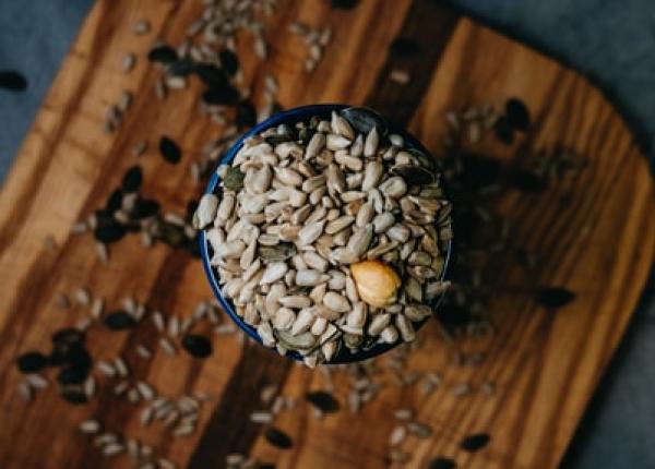 alimente care te fac fericit 10 alimente care cresc nivelul de serotonina numita si hormonul fericirii