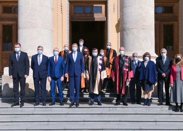 klaus iohannis la deschiderea anului universitar la umf bucuresti
