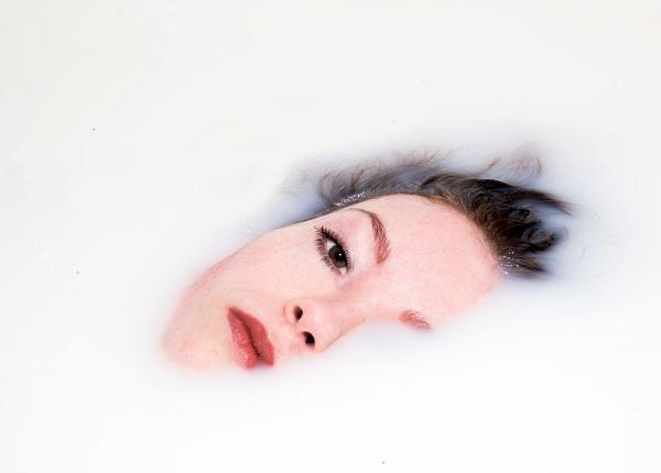 cinci obiceiuri care te imbatranesc mai repede