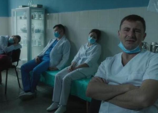 campanie de vaccinare cu un mesaj dur pandemia nu s a terminat dar nu va faceti griji avem cel mai mare cimitir din europa