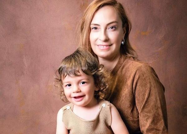 delia peteu mama la 46 de ani despre lupta cu infertilitatea si momentul in care si a tinut copilul pentru prima data in brate am simtit ca ma inunda dragostea