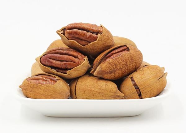 un motiv in plus sa mancam nuci pecan sunt cele mai bogate in antioxidanti