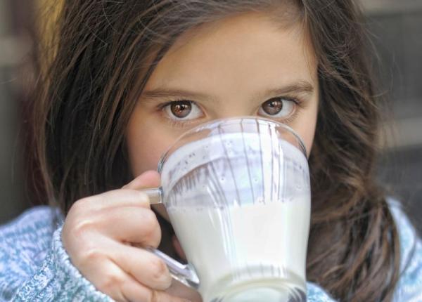 5 alimente bogate in calciu pe care ar trebuie sa le consumi zilnic