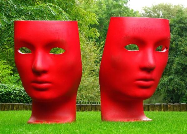 zodiac 4 zodii cu doua fete sunt introvertite si extrovertite in acelasi timp