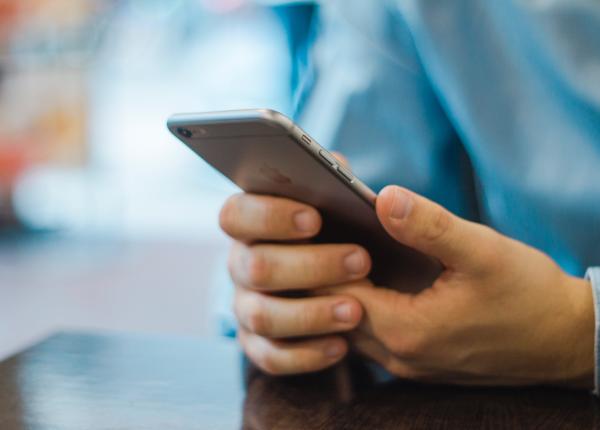 pauza de retelele sociale dr vasi radulescu mediul virtual are cota lui de toxicitate