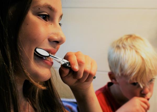 impactul nebanuit al sanatatii gingiilor asupra bolilor autoimune si creierului studiu impactul nebanuit al sanatatii gingiilor asupra bolilor autoimune si creierului studiu