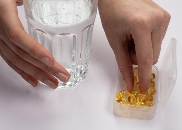 de ce sa nu iei vitamina d cu pumnul efectele pe termen lung in cancer si boli cardiovasculare studiu bomba