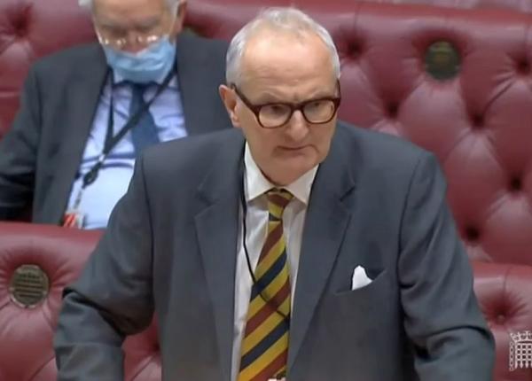 un secretar de stat britanic si a dat demisia pentru ca nu a reusit sa opreasca fraudele legate de covid 19 fraudele ajung la 5 miliarde de lire sterline