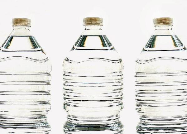 de ce apa imbuteliata are termen de valabilitate si nu e bine sa o consumi dupa aceasta data prof dan vodnar apa nu expira ci sticla