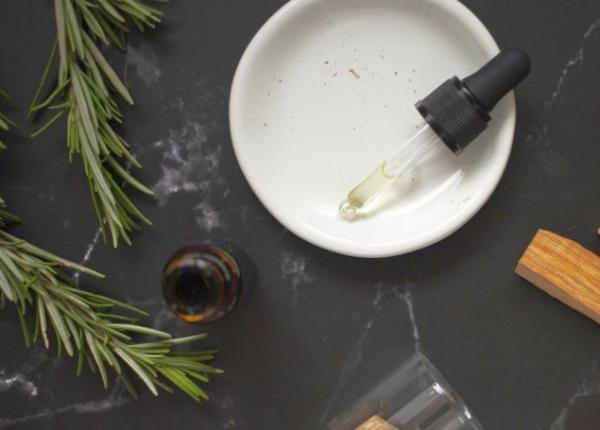 rozmarin 7 motive pentru care ar trebui sa l incluzi in dieta beneficii nebanuite rozmarin 7 motive pentru care ar trebui sa l incluzi in dieta beneficii nebanuite