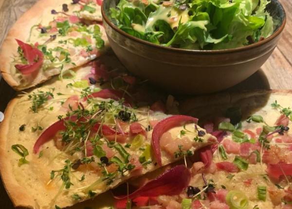 mihaela bilic aduce in atentie pizza light caloriile sunt reduse la jumatate