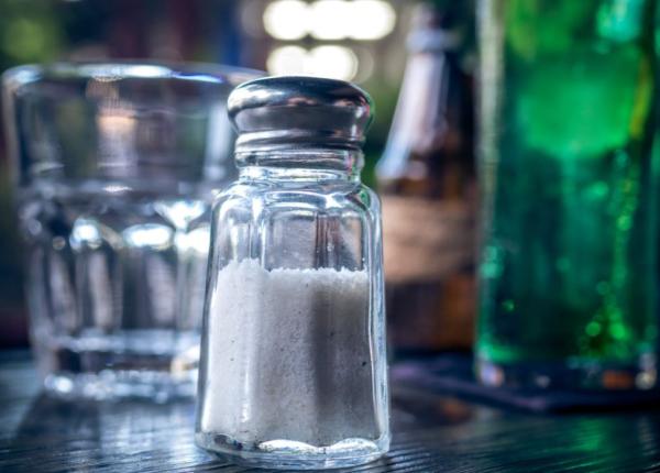 pericolul din sare anca hancu sunt persoane care adauga sare fara ca macar sa guste mancarea