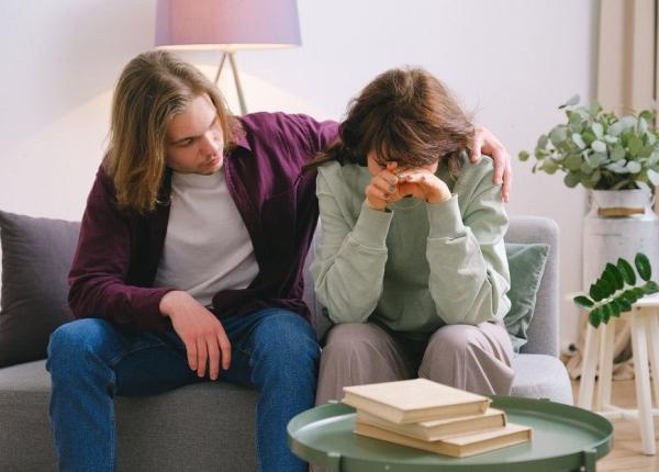 de ce stricam atunci cand ajutam prea mult psihologul plesea un bagaj greu de dus la drum lung