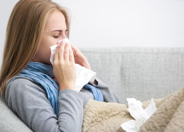 5 lucruri banale care te ajuta cand scapi de gripa sau raceala amelioreaza simptomele