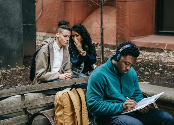 zodiac 4 zodii care te musca pe la spate te barfesc si te sapa