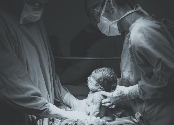 subsolurile din ucraina transformate in maternitati un iad