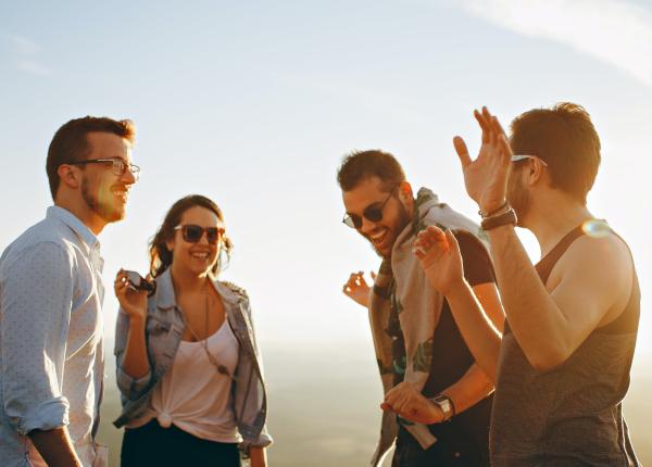 ce sa faci daca ti e rau sau simti o tristete profunda panisoara sfat in vremuri de criza pur si simplu iesi afara mergi intr un loc aglomerat