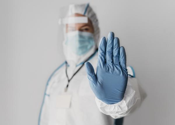 doi ani de la primul lockdown riscuri si amenintari de sanatate in era post covid dezbatere dc medical