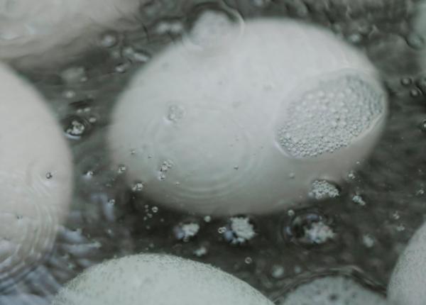 de ce sa pui ouale intr un borcan cu apa sarata