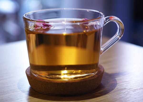 4 plante minune in perioada menopauzei