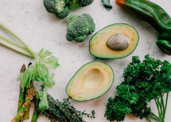 avocado are beneficii pentru inima dar si pentru silueta