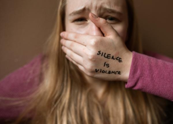 scleroza multipla asociata cu traumele din copilarie