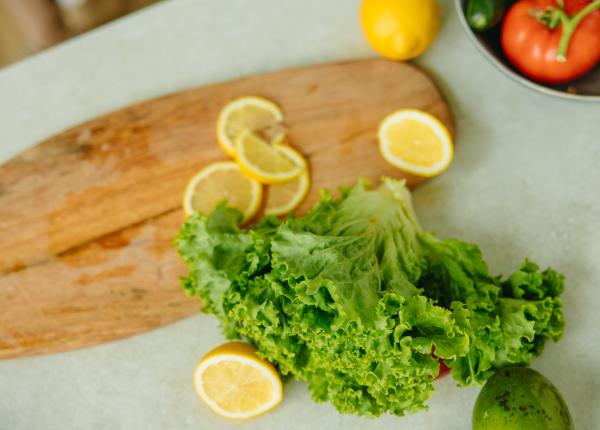 ce se intampla daca adaugi lamaie in salata