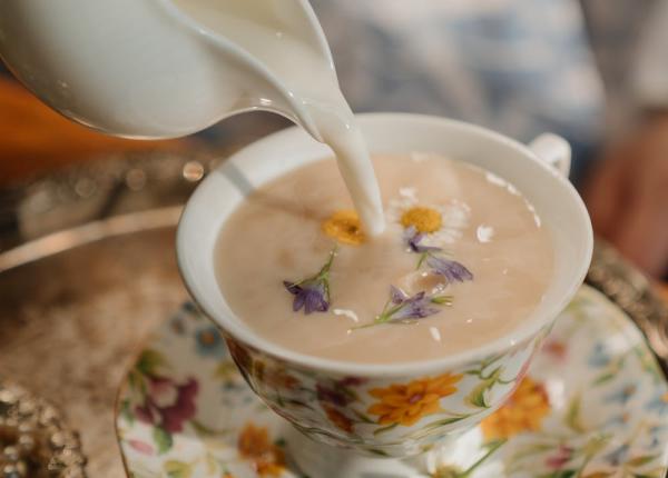 4 bauturi pentru un somn odihnitor laptele este printre ele