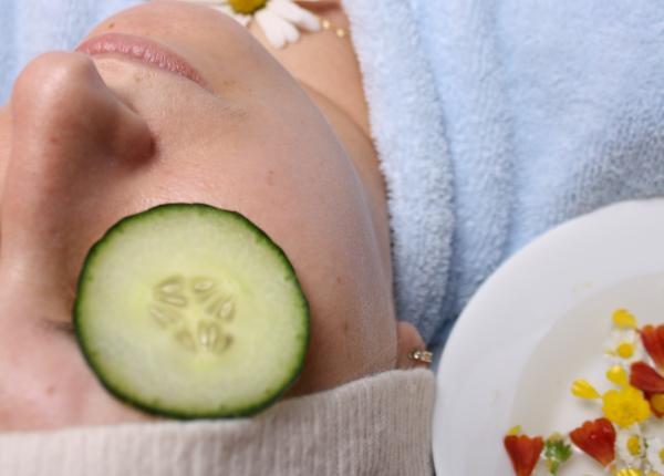 cele mai bune plante pentru tenul uscat