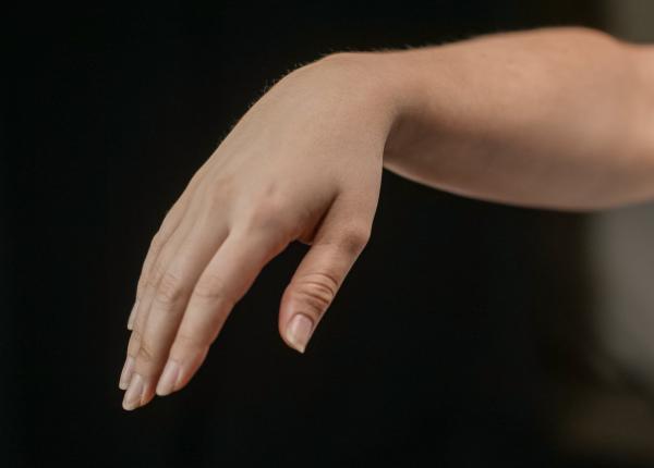 petele albe de pe unghii ce afectiuni se ascund in spatele lor cauze si tratament