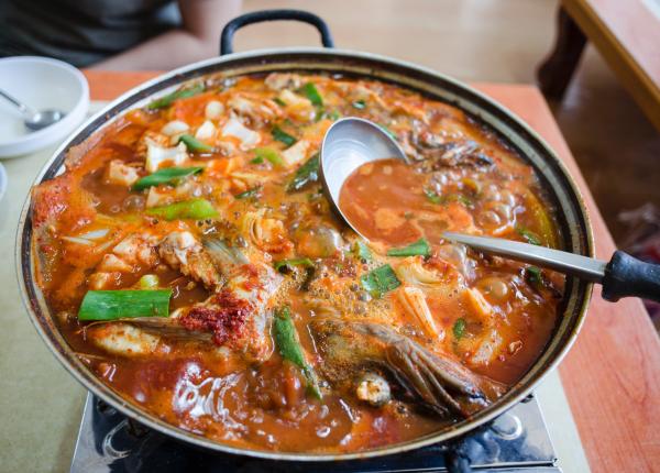 beneficiile stufatului tocana pe baza de ceapa si usturoi