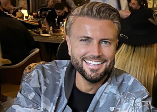 catalin botezatu adevarul despre operatiile estetice