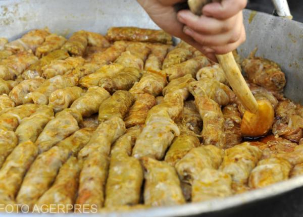 sarmale ingredientul secret care le va face delicioase o asezam la mijloc
