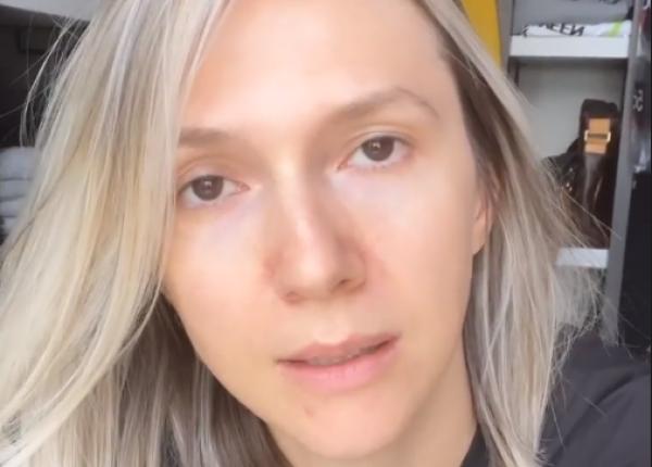 adela popescu in panica din cauza juniorului nu doarme noptile a facut si febra adela popescu in panica din cauza juniorului nu doarme noptile a facut si febra