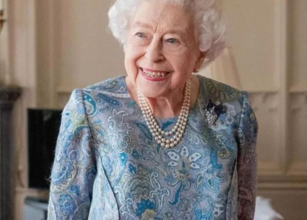 care este dieta reginei elisabeta a ii a ce alimente au ajutat o sa ajunga la 96 de ani