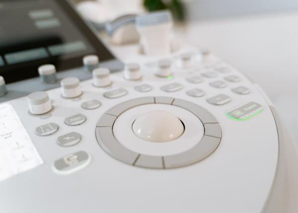 diagnosticarea cancerului ovarian medic consulturi ginecologice mai dese si corect efectuate