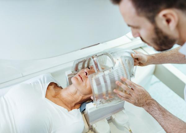 rolul cnas in lupta cu cancerul adela cojan despre analize va exista obligativitatea pentru persoanele trecute de 40 de ani