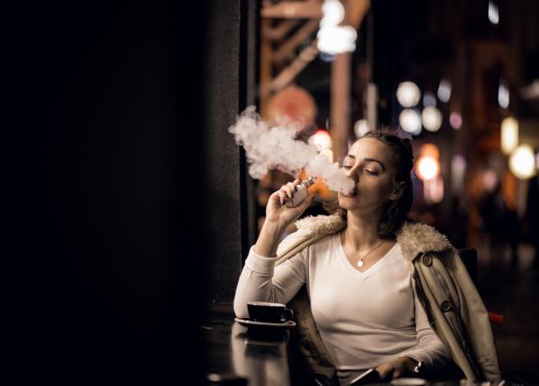 o noua provocare pentru guvernele lumii un cadru de reglementare adecvat pentru categoria alternativelor fara fum