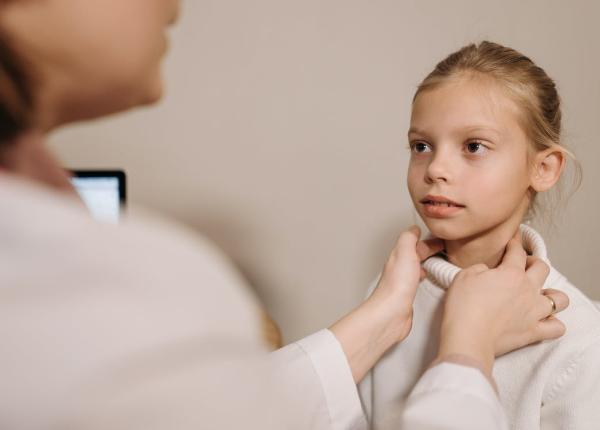 cand se recomanda scoaterea amigdalelor