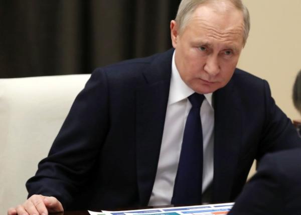 vladimir putin orb si internat la sanatoriu medicii i au mai dat trei ani de trait dar dispare pana in 2023