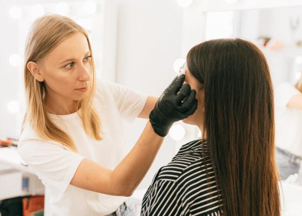 cum putem scapa de petele pigmentare si cand este recomandat laserul