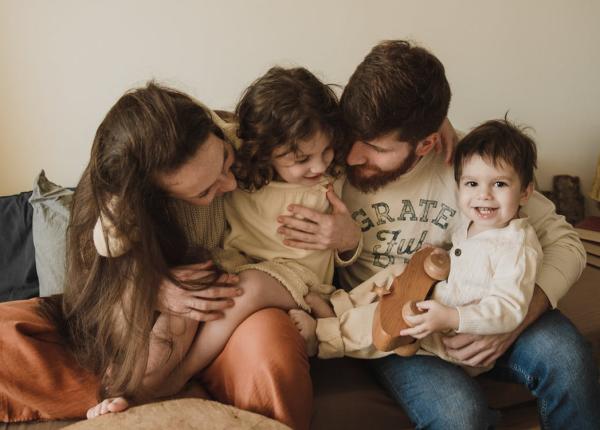 mesajul pe care trebuie sa l citeasca toti parintii trebuie sa i ascultati pe copii si sa tineti cont de parerea lor