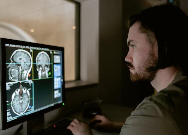 comotia cerebrala usoara cu efecte pe termen lung femeile afectate