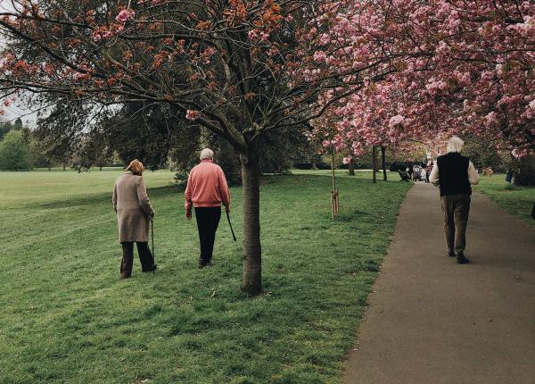 pierderea masei musculare sarcopenia afecteaza milioane de persoane medic poti imbatrani cu incredere si putere