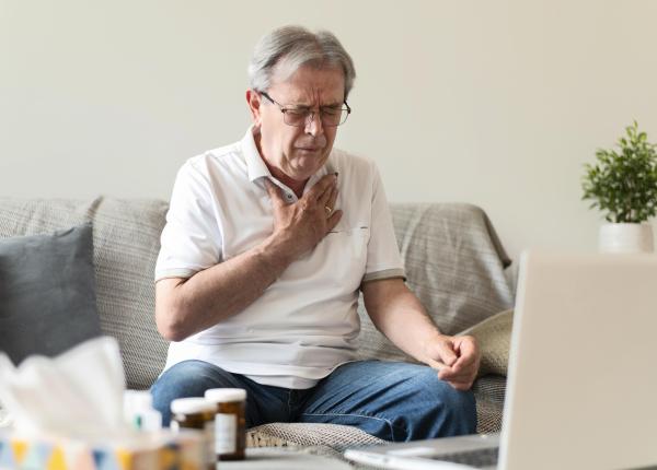 trei semne importante ale unui avc cum recunosti un accident vascular cerebral ne pot salva viata se actioneaza rapid in primele 4 ore si jumatate