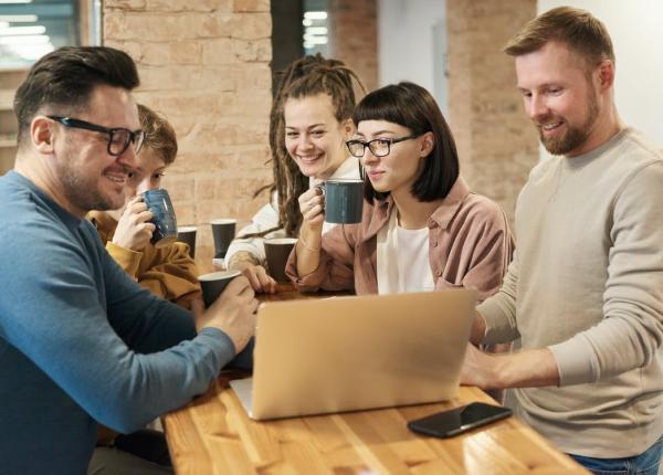 care este ora ideala pentru cafea si care sunt riscurile unui consum prea mare