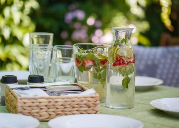 cand este bine sa bem apa pentru a evita balonarea nutritionist o greseala frecventa