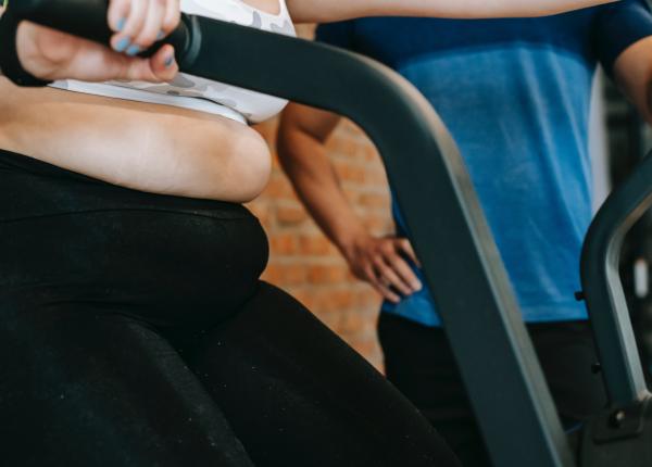 grasimile corpului albe brune rol boli temperatura corpului