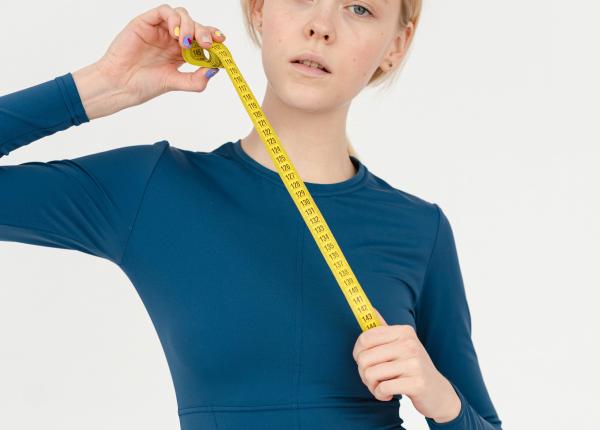 inaltimea favorizeaza aparitia unor boli persoane inalte predispuse fibrilatiei arteriale